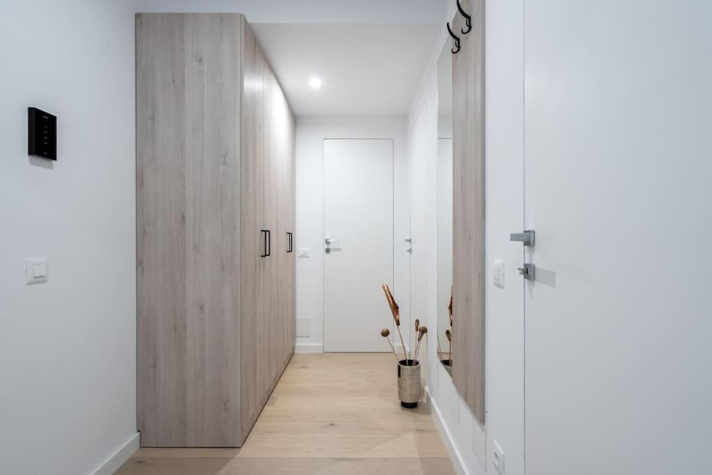 Tribal 1br In Aviatiei Apartament